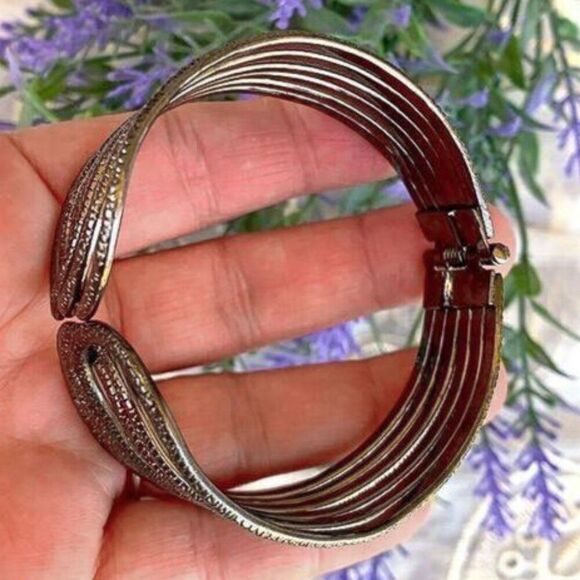 Vintage Bronzed Gunmetal Hinged Clamper Cuff Bracelet - Picture 5 of 8
